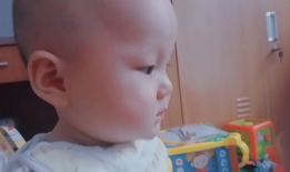 小孩的视频,捕捉宝宝欢乐时光